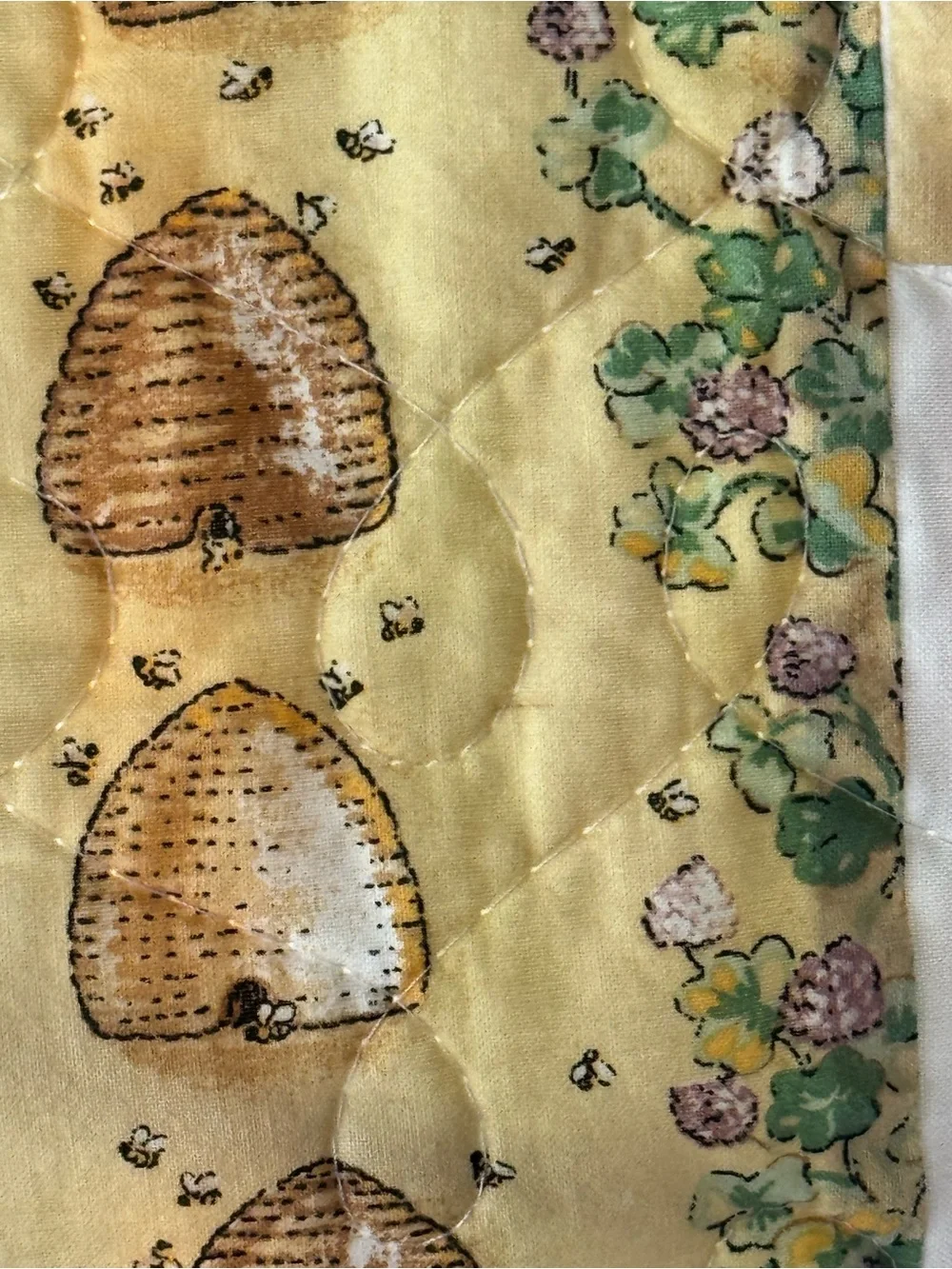 Winnie the Pooh honey pot and bees quilted blanket comforter 52” X 62”